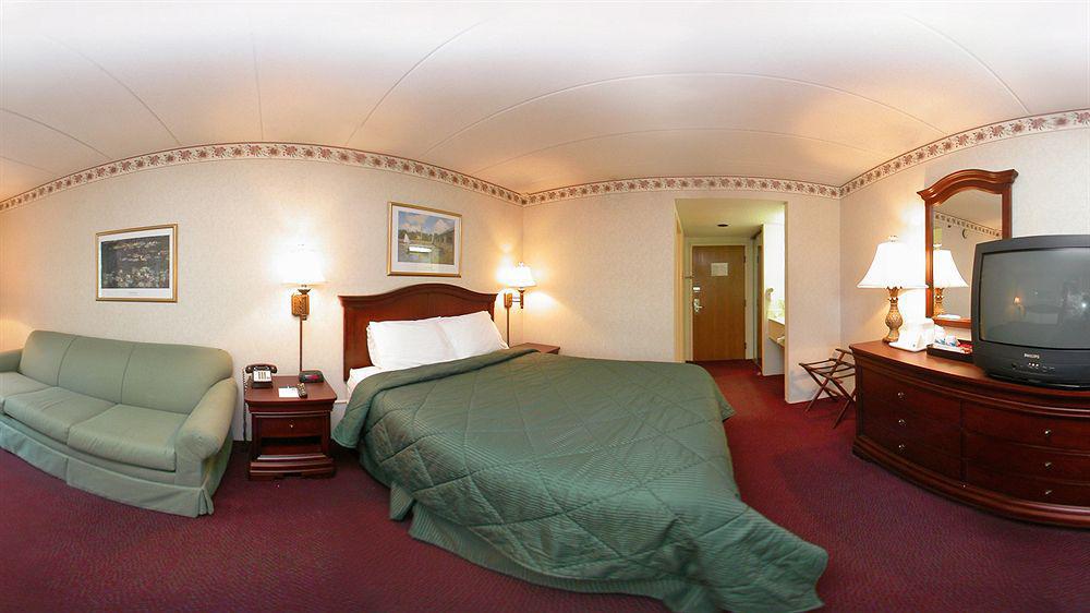 Quality Inn Portsmouth Exteriör bild