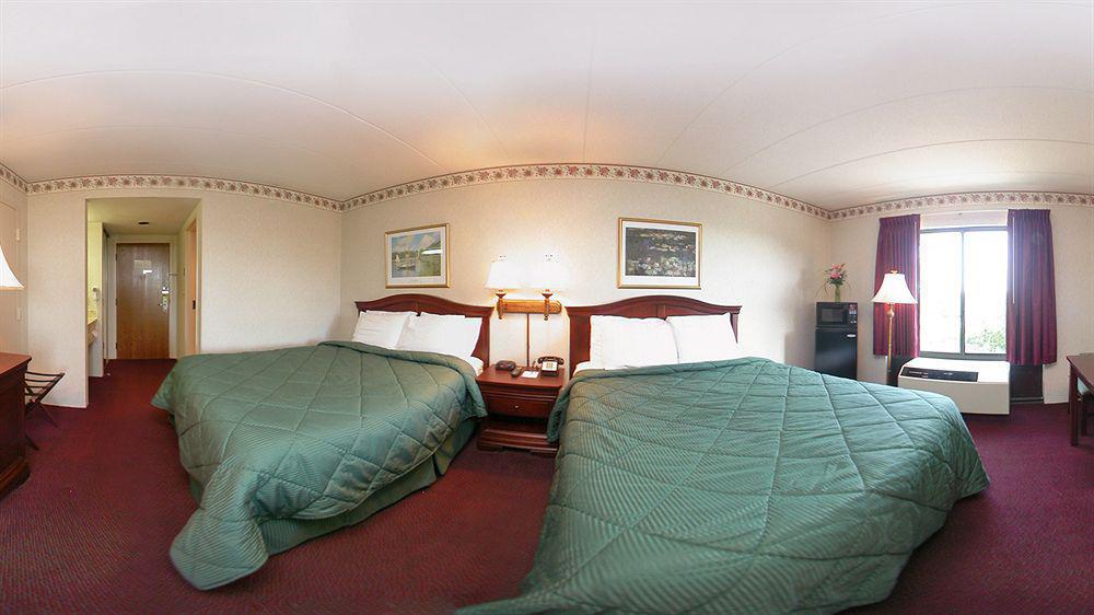 Quality Inn Portsmouth Exteriör bild