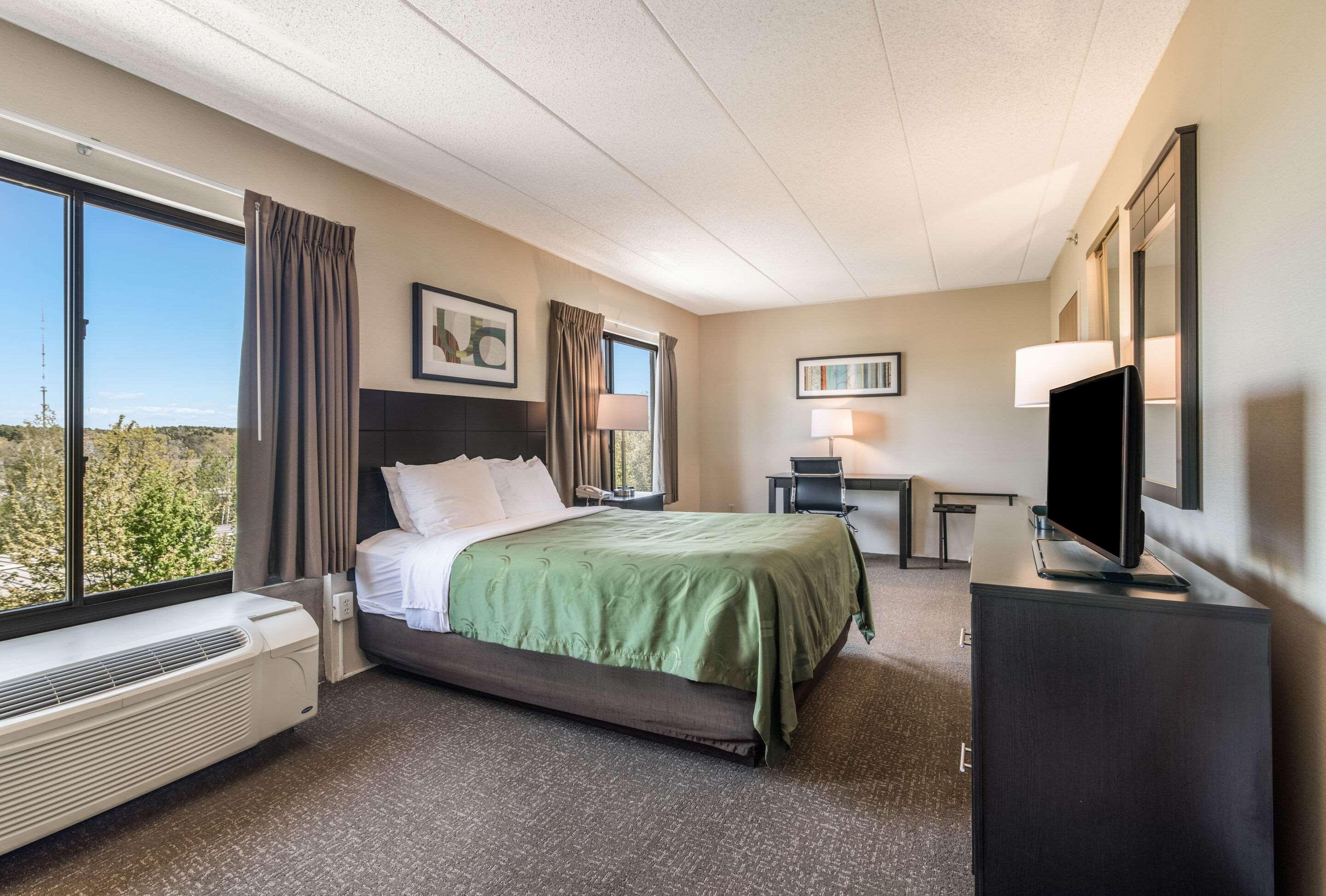 Quality Inn Portsmouth Exteriör bild