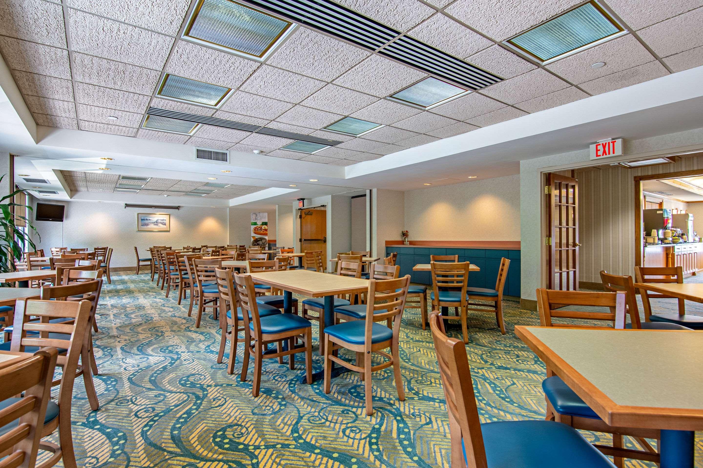 Quality Inn Portsmouth Exteriör bild